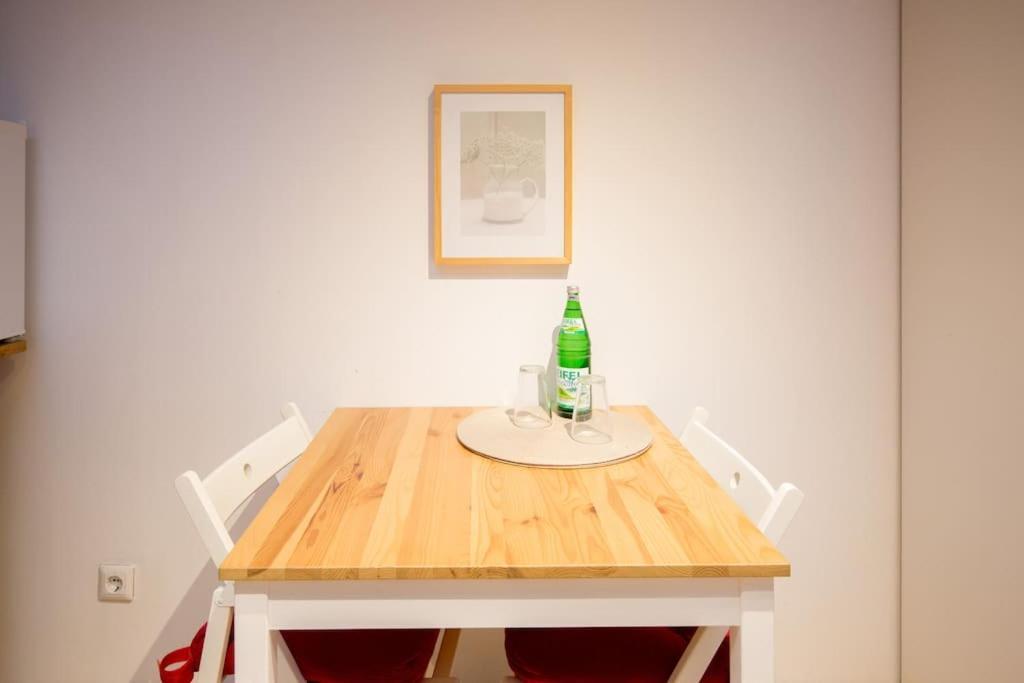 Apartment Wilhelmstr Fuer Bis Zu 3 Personen Bruehl  Ngoại thất bức ảnh